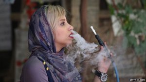 Iran women photo _78286186_hookah624getty